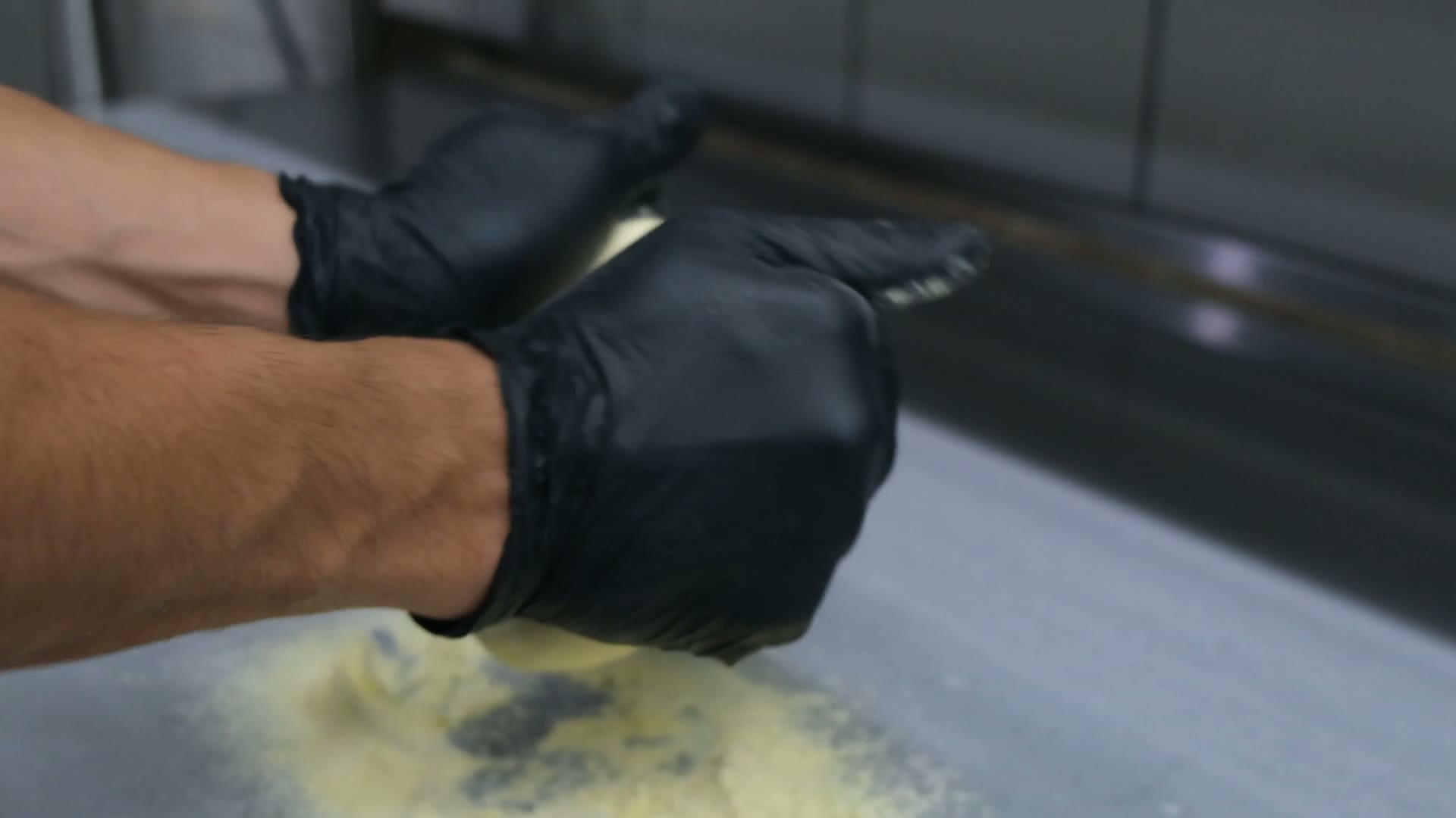 Nitriwell handschoenen in gebruik